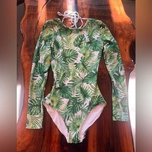 Janie and Jack Dawne Florine Palm Surf Swimsuit xs low-back palm gently loved